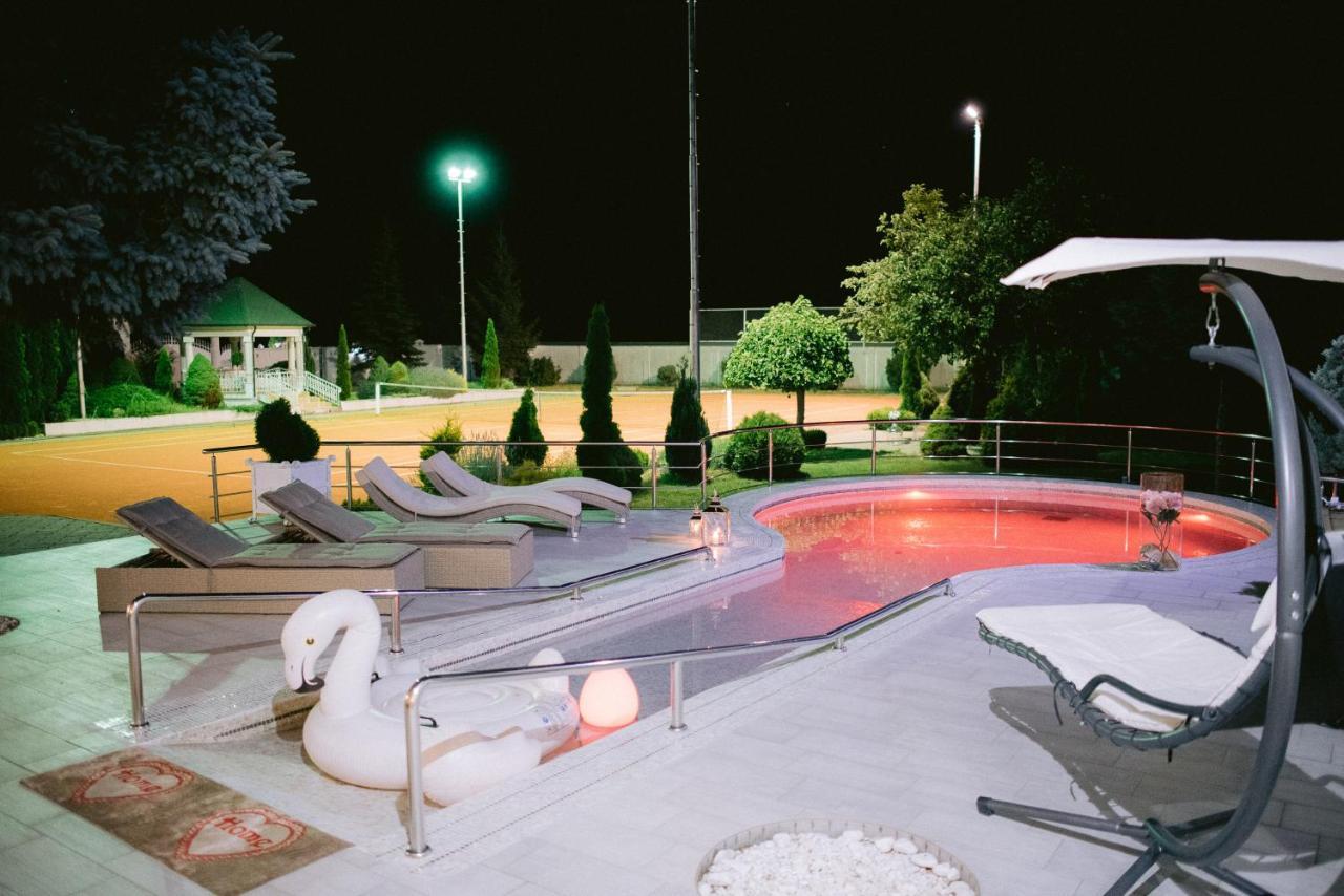 Вілла Fruska Gora Klub Krstasice Irig Екстер'єр фото