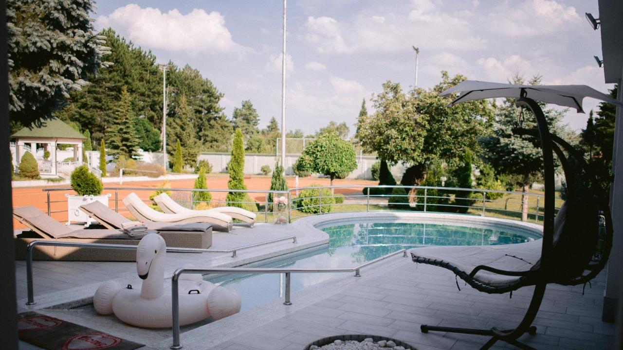 Вілла Fruska Gora Klub Krstasice Irig Екстер'єр фото